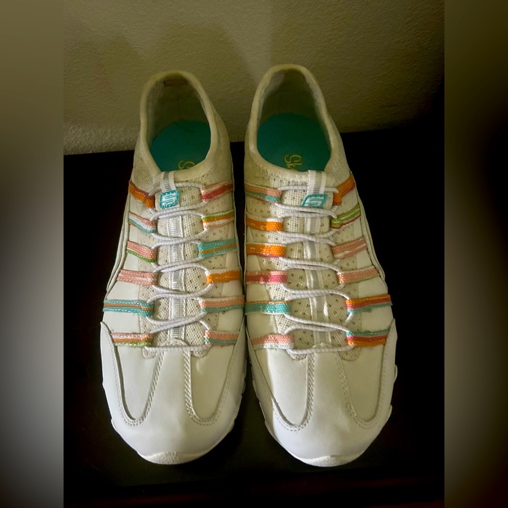 Vintage Y2K White Multi Color Design Sketchers Womens US Sz 9 Great Condition